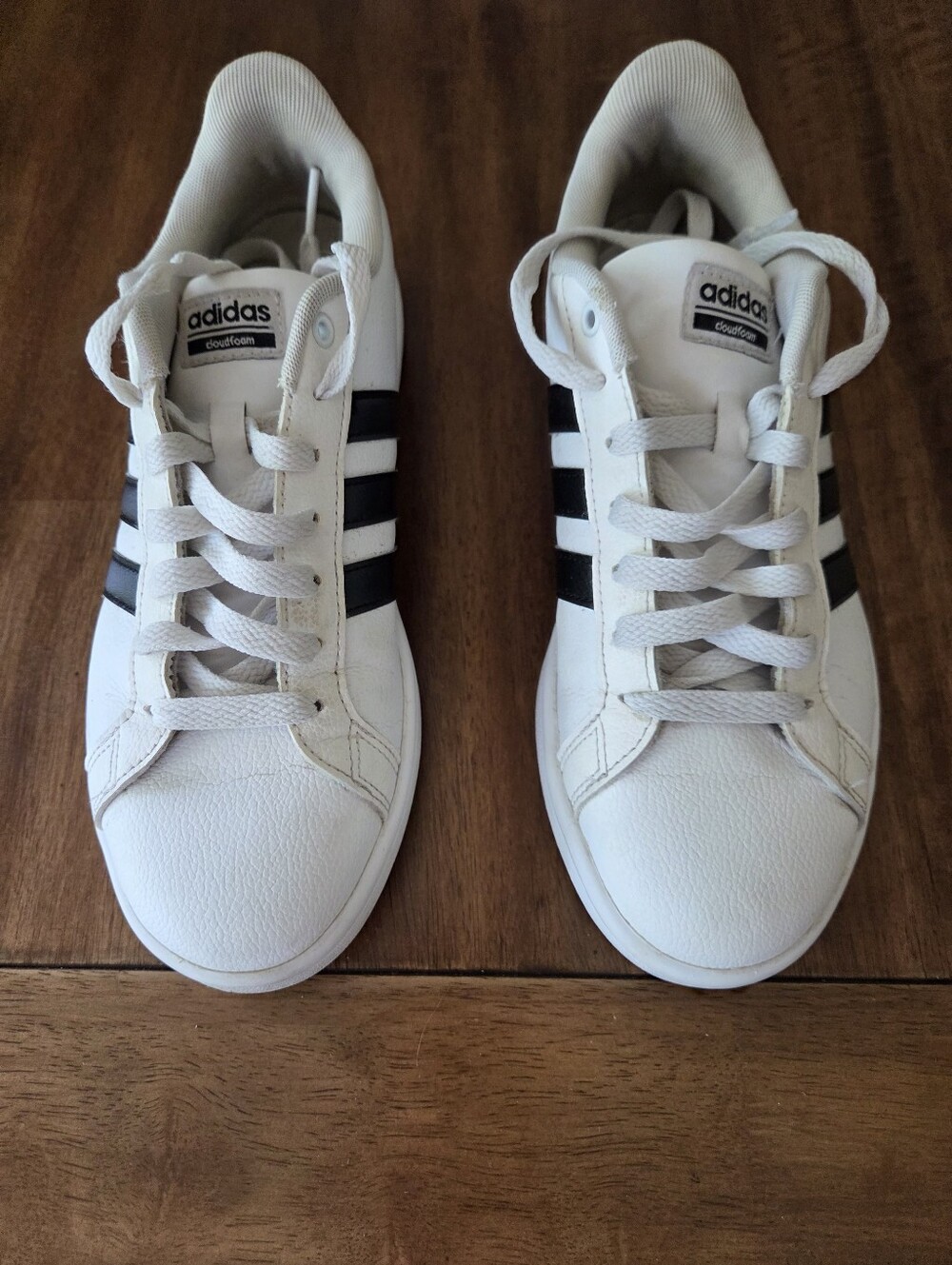 Adidas Classic Sneakers White Black Stripes Cloud Foam Athletic Sporty Size 8.5